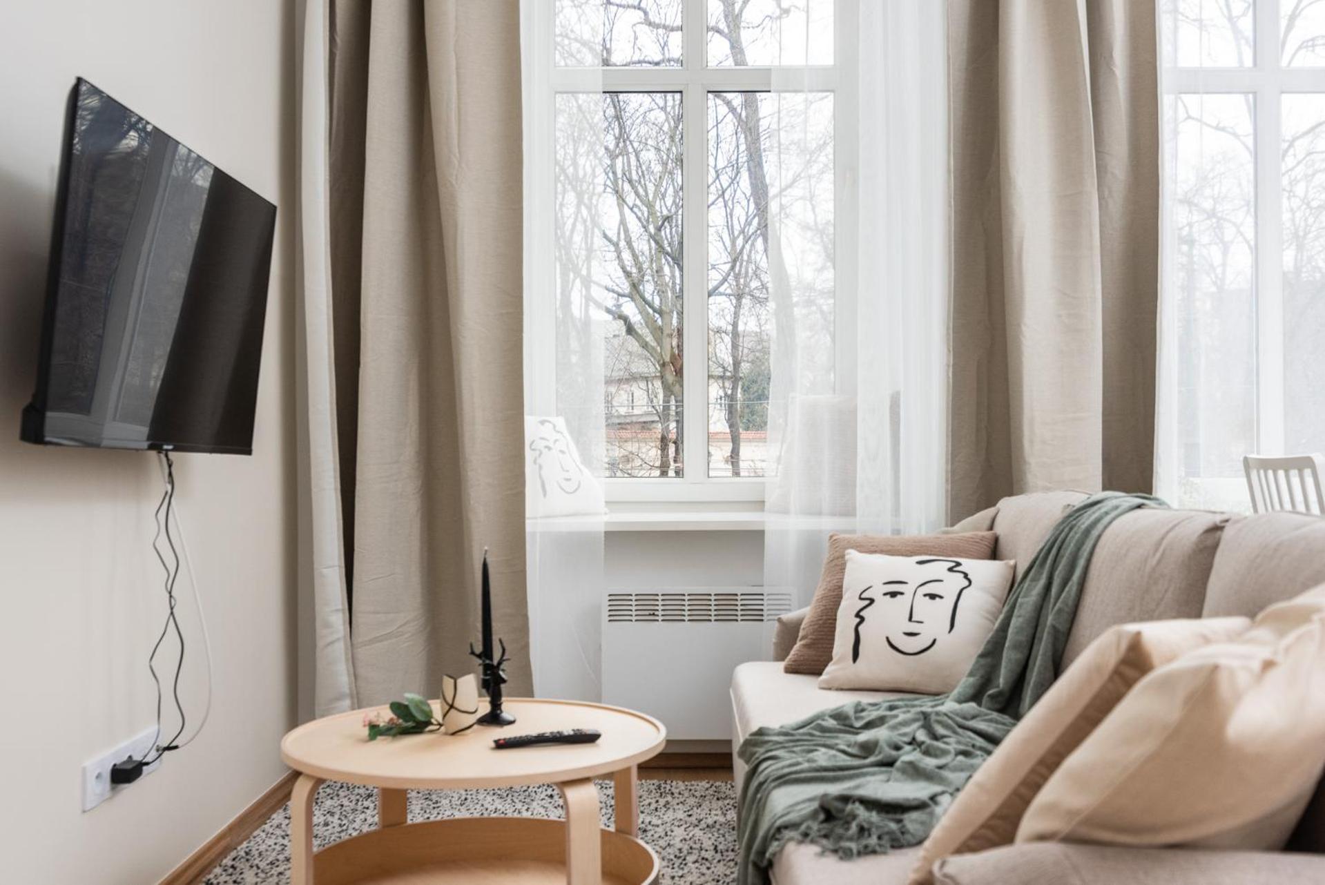 Modern Centrally Located Apartments - By Upstairs Krasków Exterior foto