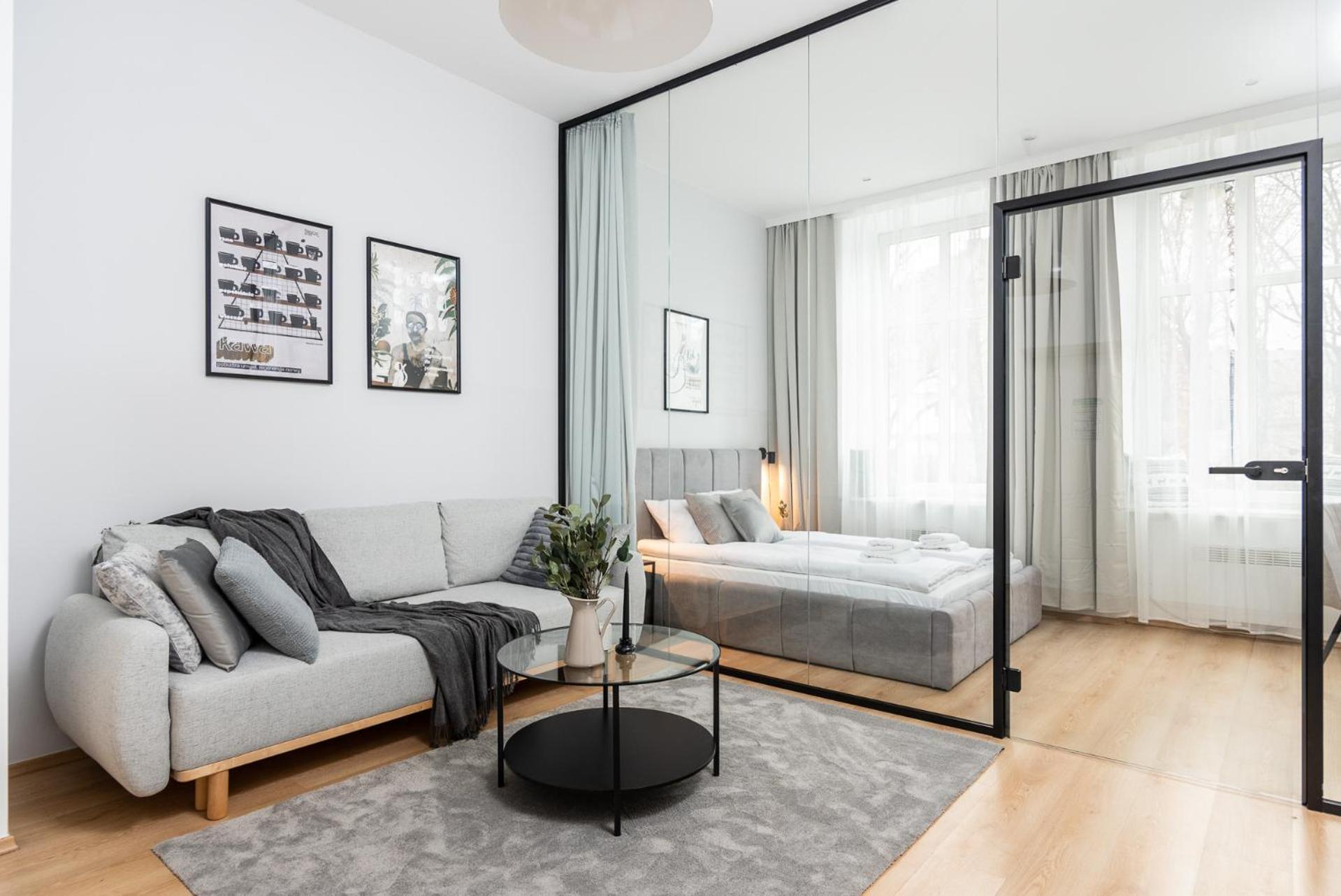Modern Centrally Located Apartments - By Upstairs Krasków Exterior foto