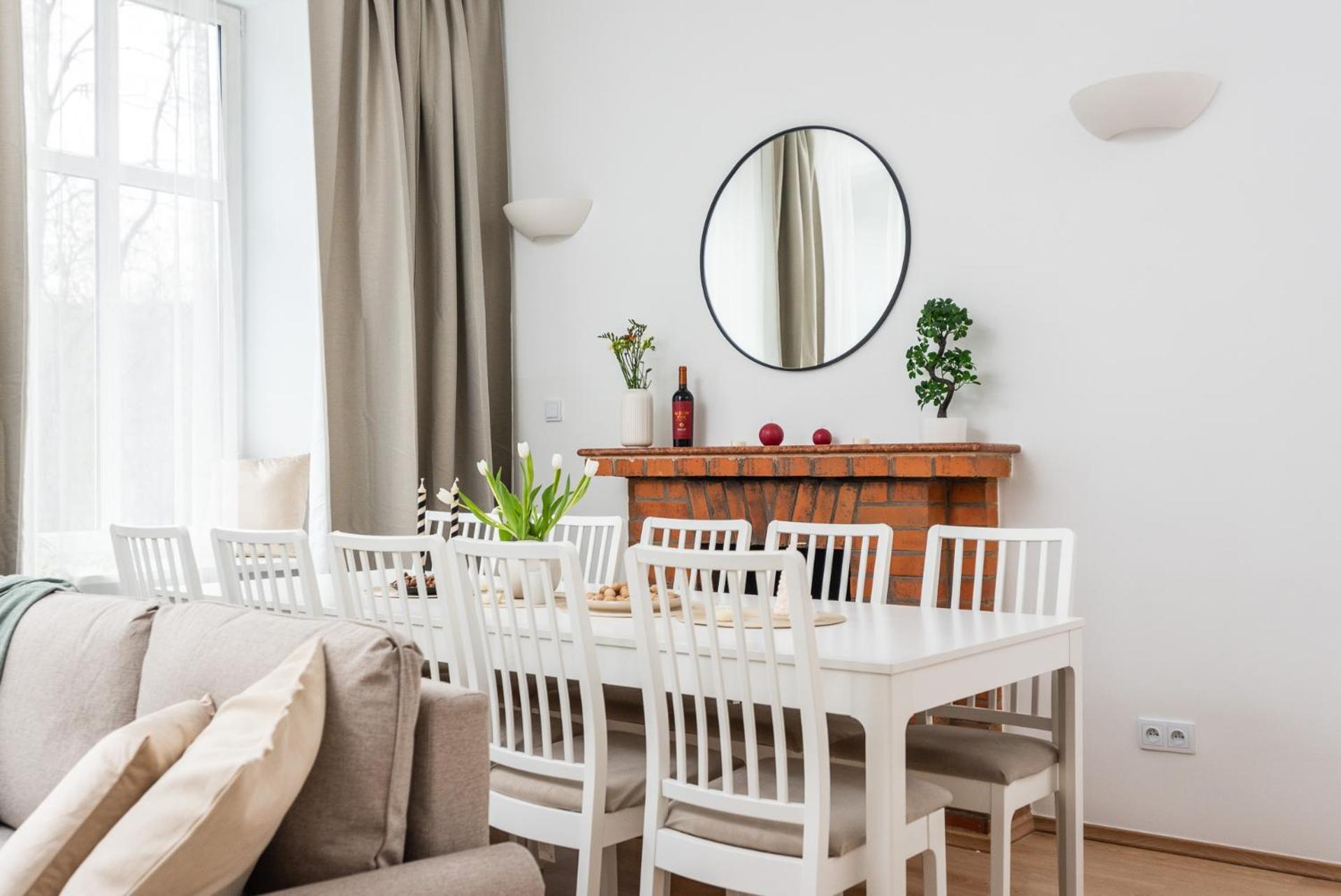 Modern Centrally Located Apartments - By Upstairs Krasków Exterior foto